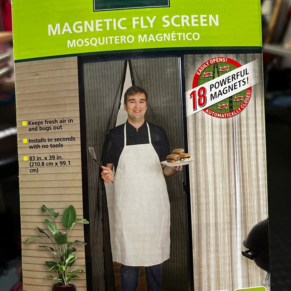 Magnetic fly screen